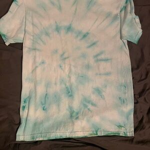Gildan Tie-Dye Shirt - Green and White